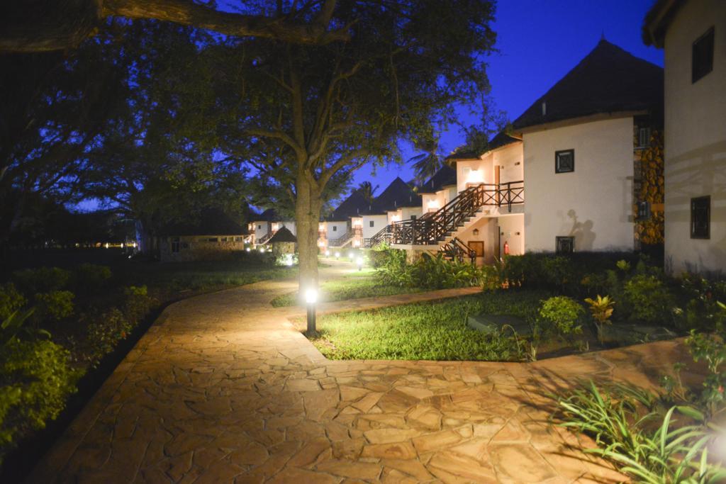 Ledger Plaza Bahari Beach Hotel Dar es Salaam Exterior photo