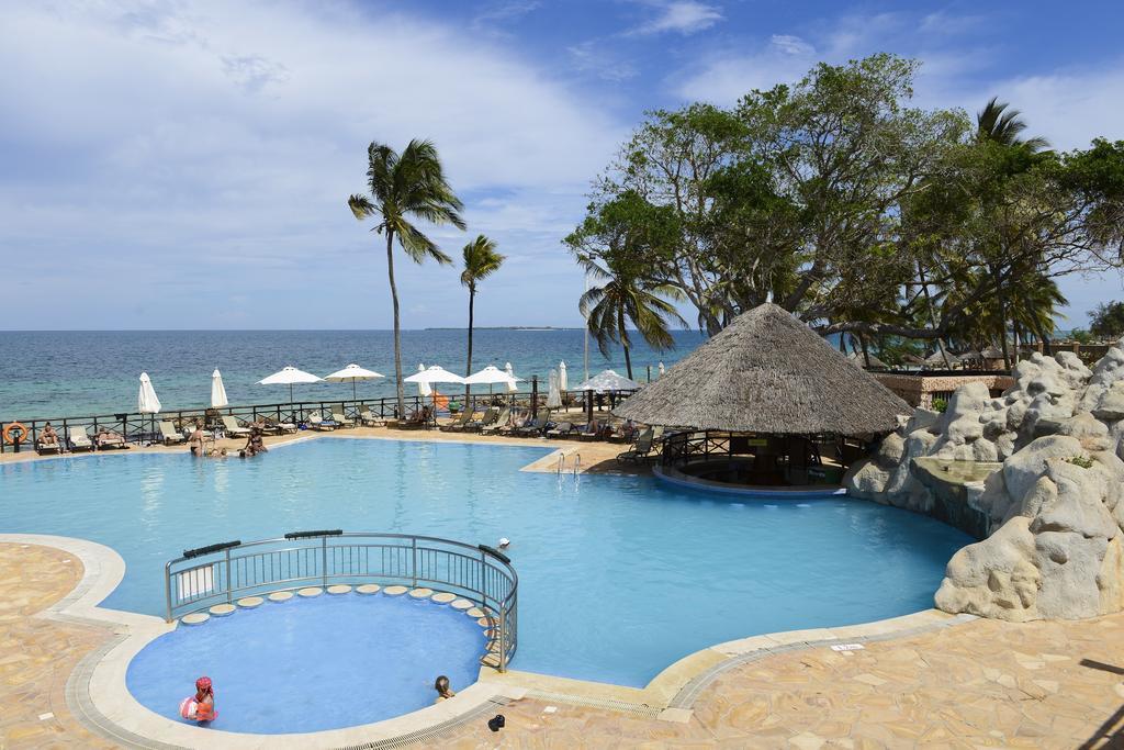 Ledger Plaza Bahari Beach Hotel Dar es Salaam Exterior photo