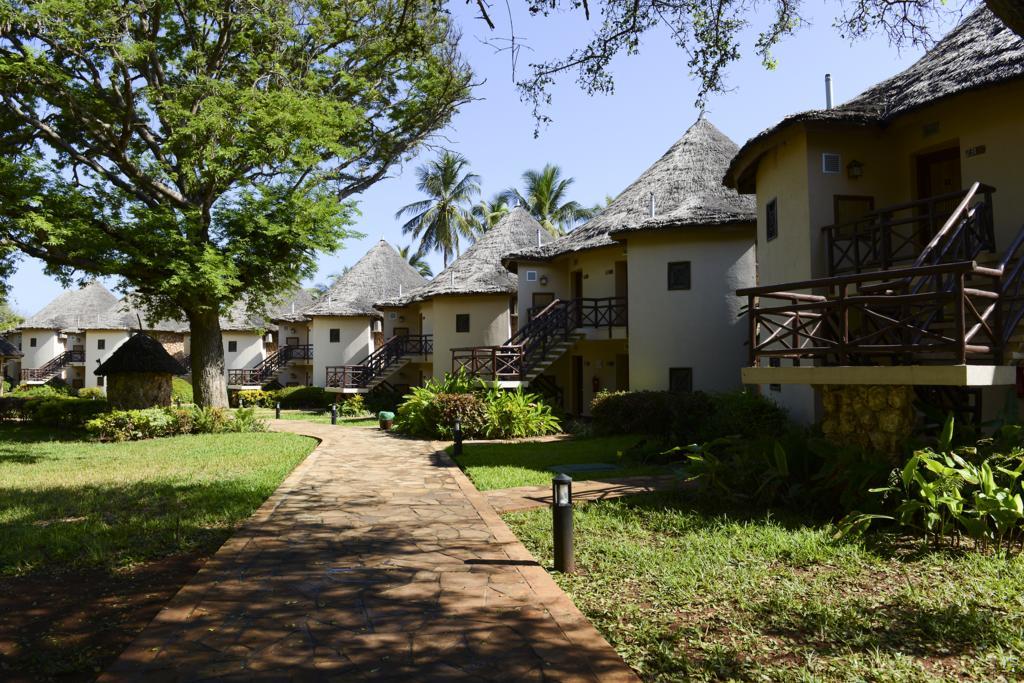 Ledger Plaza Bahari Beach Hotel Dar es Salaam Exterior photo